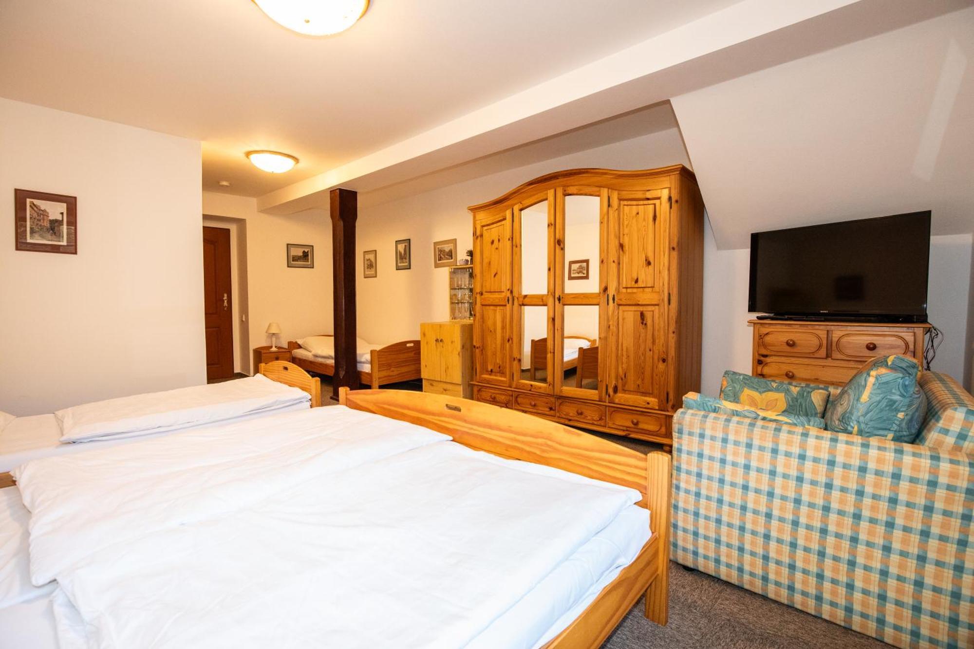 Resort U Jelena Křivoklát Екстериор снимка