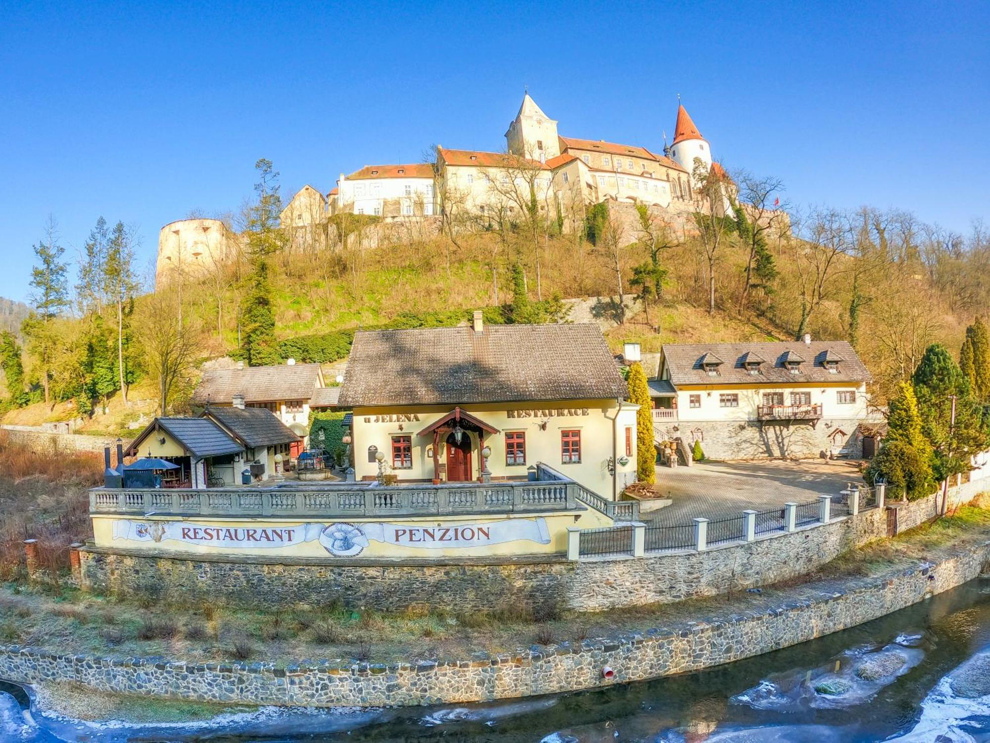 Resort U Jelena Křivoklát Екстериор снимка