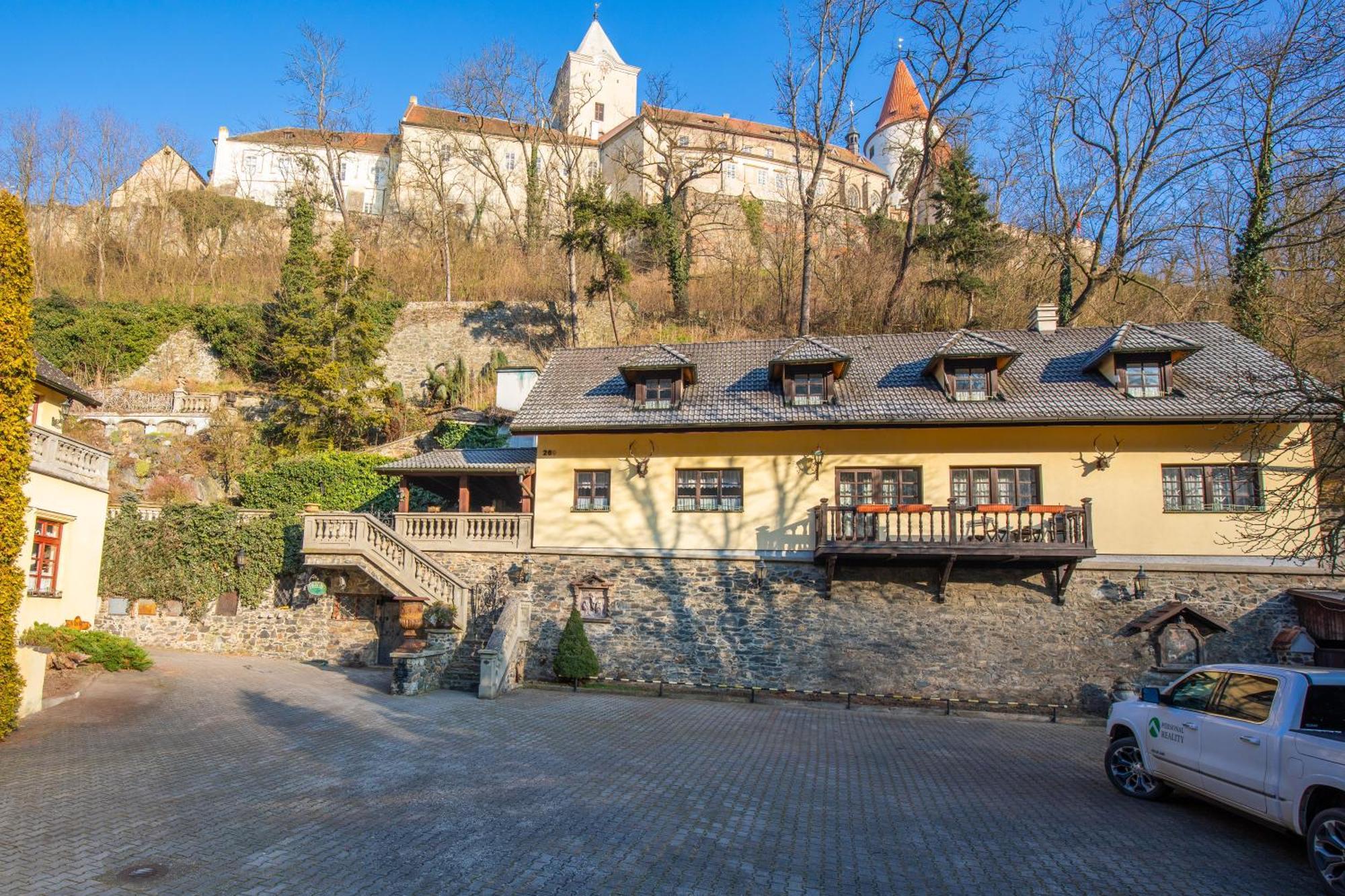 Resort U Jelena Křivoklát Екстериор снимка