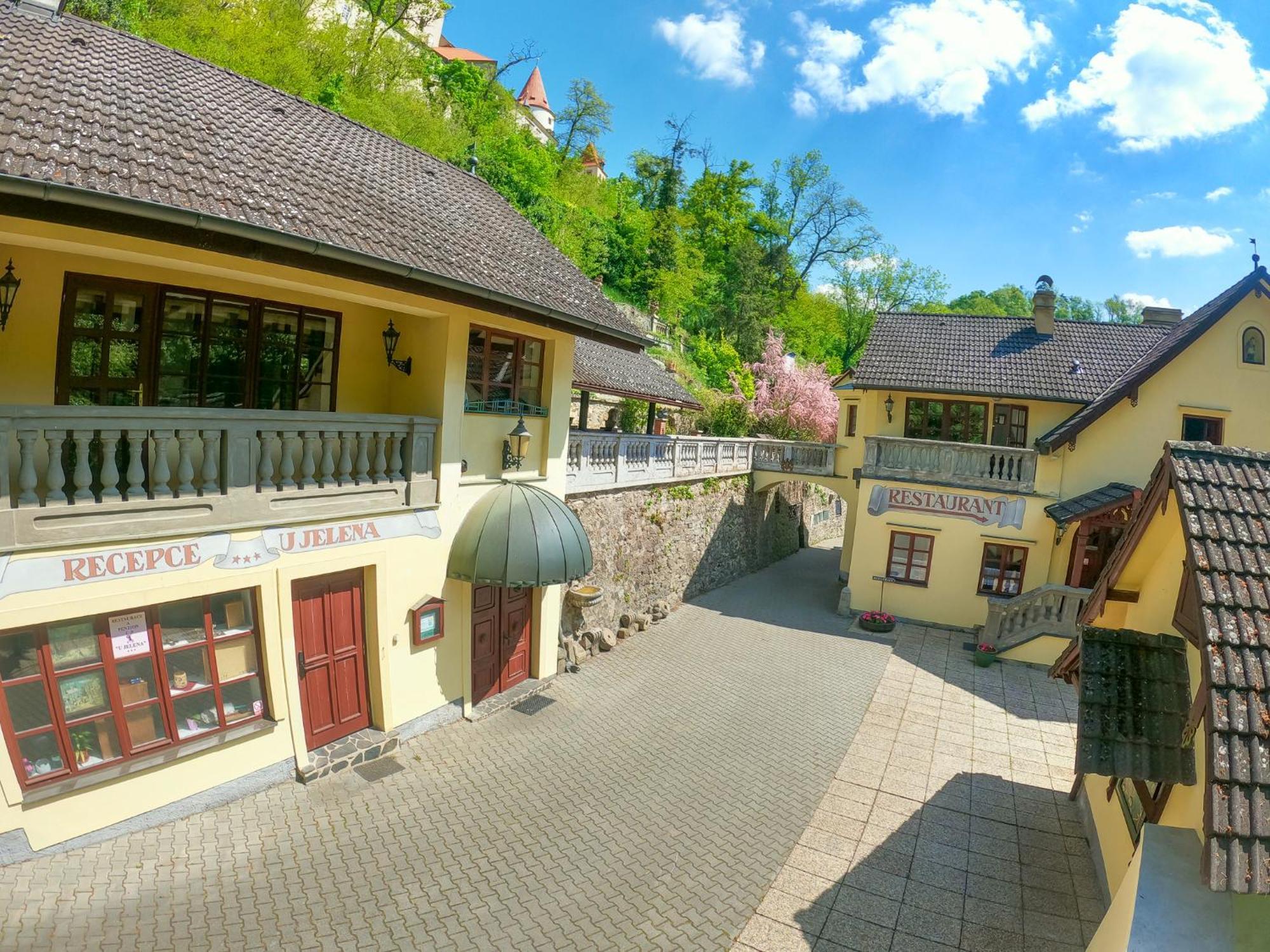 Resort U Jelena Křivoklát Екстериор снимка