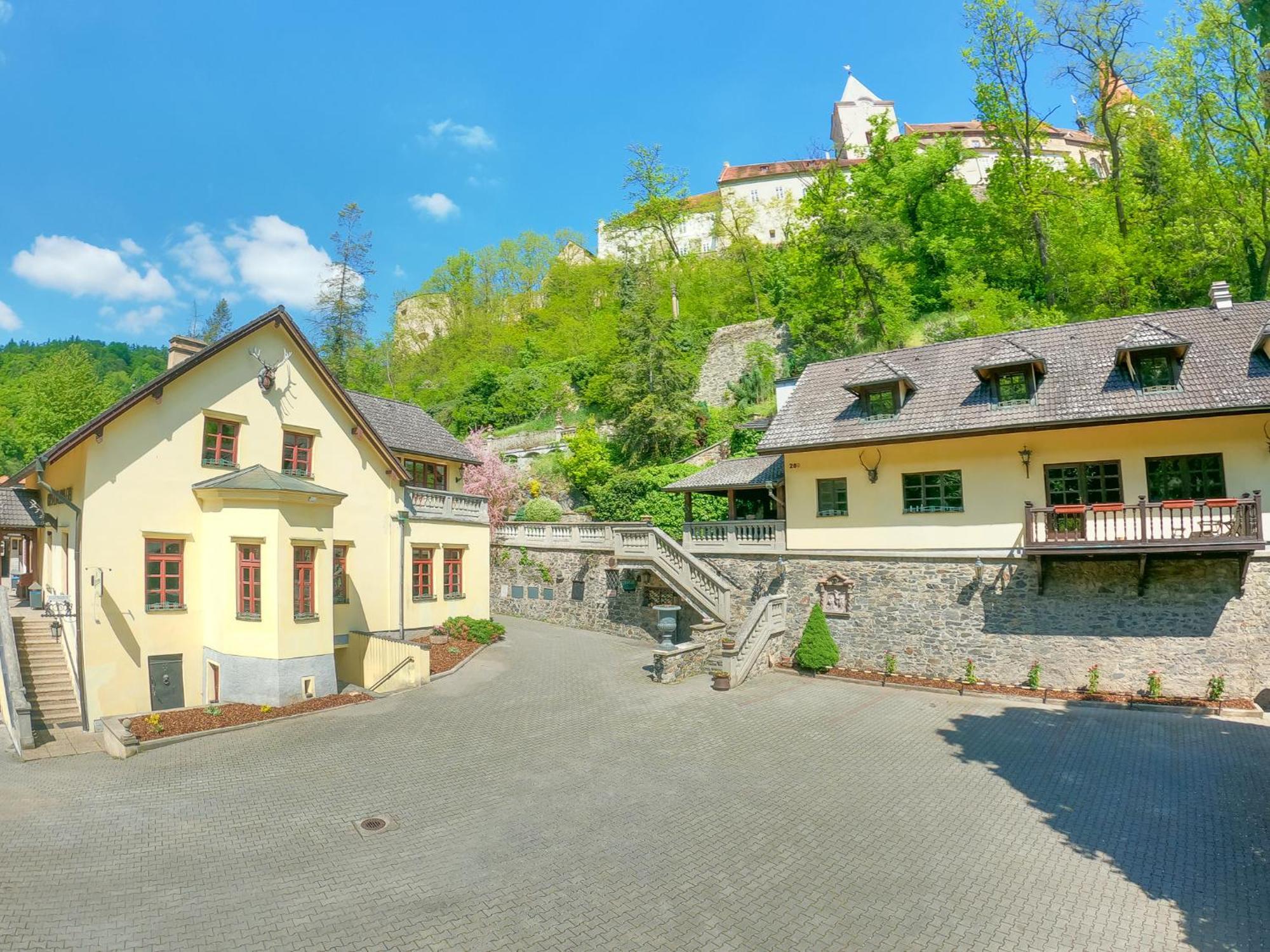 Resort U Jelena Křivoklát Екстериор снимка